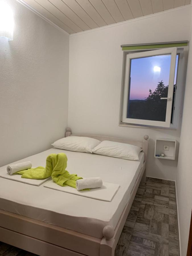 Studio Apartment Simi Trogir Buitenkant foto